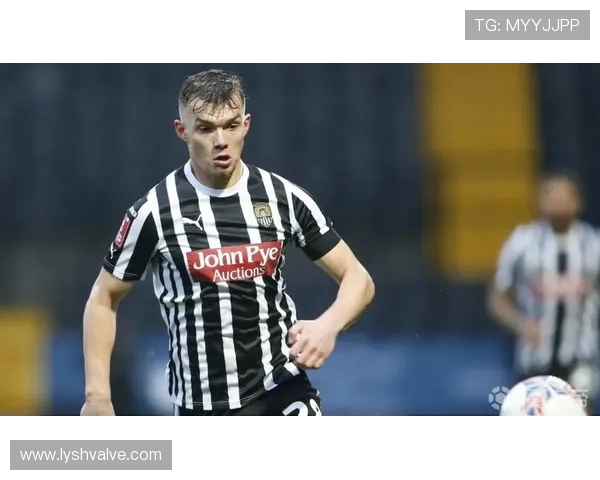 诺茨郡后卫违反投注规则被罚款750镑并禁赛三个月 诺茨郡后卫违反投注规则被罚款750镑并禁赛三个月