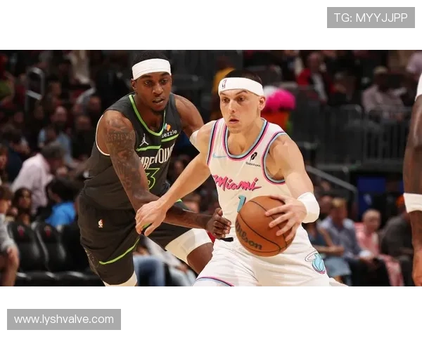 热火传来好消息阿德巴约仅为膝盖挫伤无需核磁共振检查安心休养 热火传来好消息阿德巴约仅为膝盖挫伤无需核磁共振检查安心休养