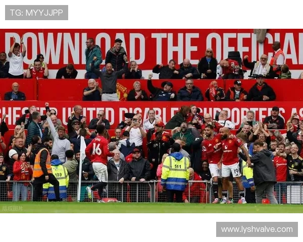 曼联状态回暖豪取英超三连胜再现红魔风采剑指更高目标