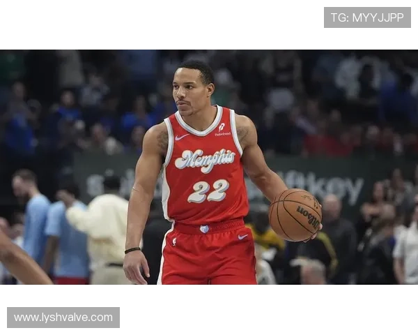 贝恩半场表现不俗 外线失准但冲击篮筐依旧坚决 10分3篮板4助攻